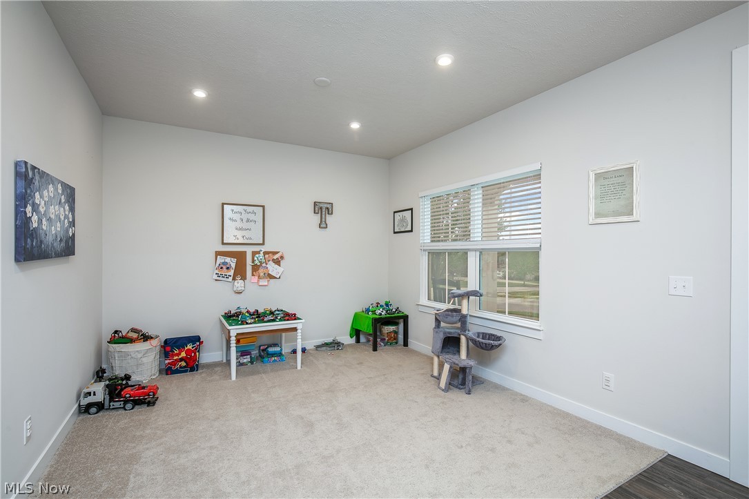 2735 Forestview Street NE Canton OH 44721