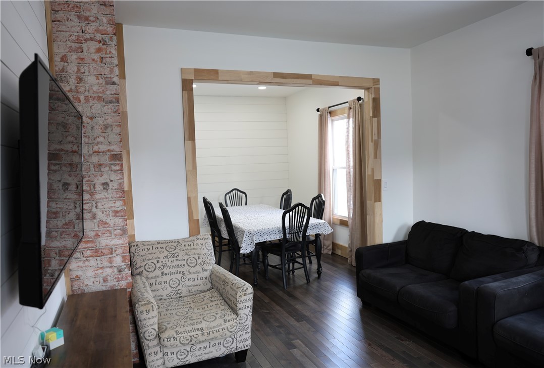 216 S Clay Street Millersburg OH 44654