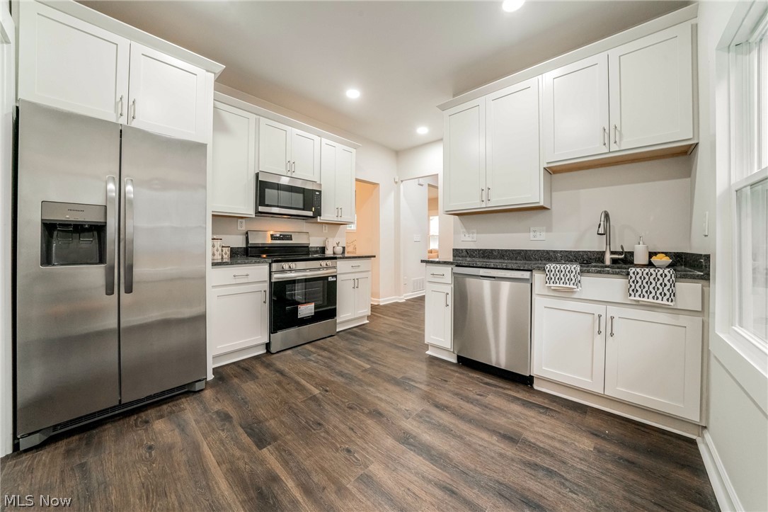 4211 Sackett Avenue Cleveland OH 44109