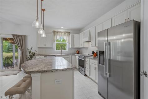 183 Nottingham Way Wadsworth OH 44281