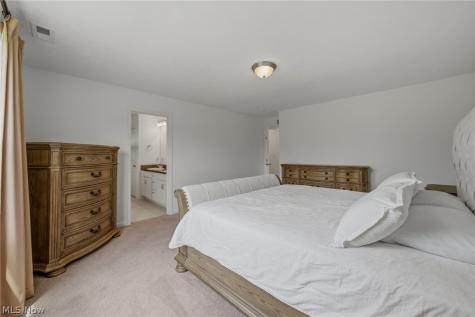 183 Nottingham Way Wadsworth OH 44281