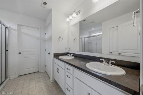 183 Nottingham Way Wadsworth OH 44281