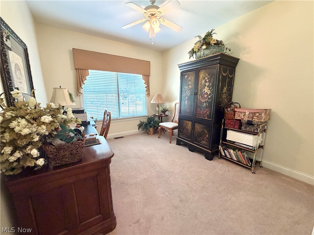 5044 Sunset Boulevard Road NW Strasburg OH 44680