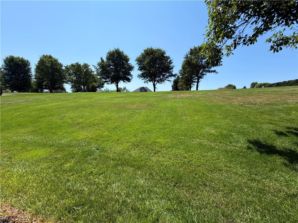 5044 Sunset Boulevard Road NW Strasburg OH 44680