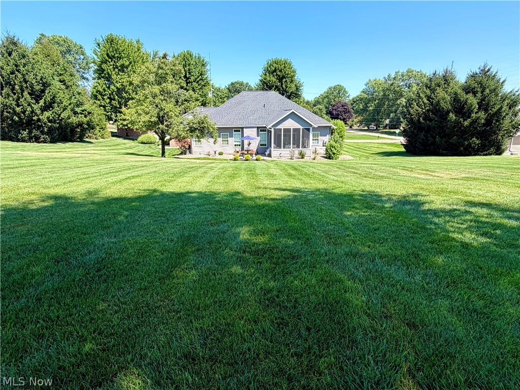 5044 Sunset Boulevard Road NW Strasburg OH 44680