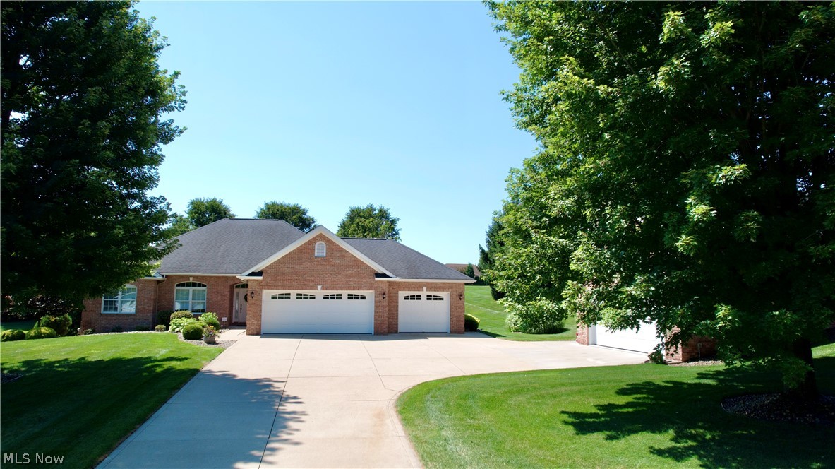 5044 Sunset Boulevard Road NW Strasburg OH 44680