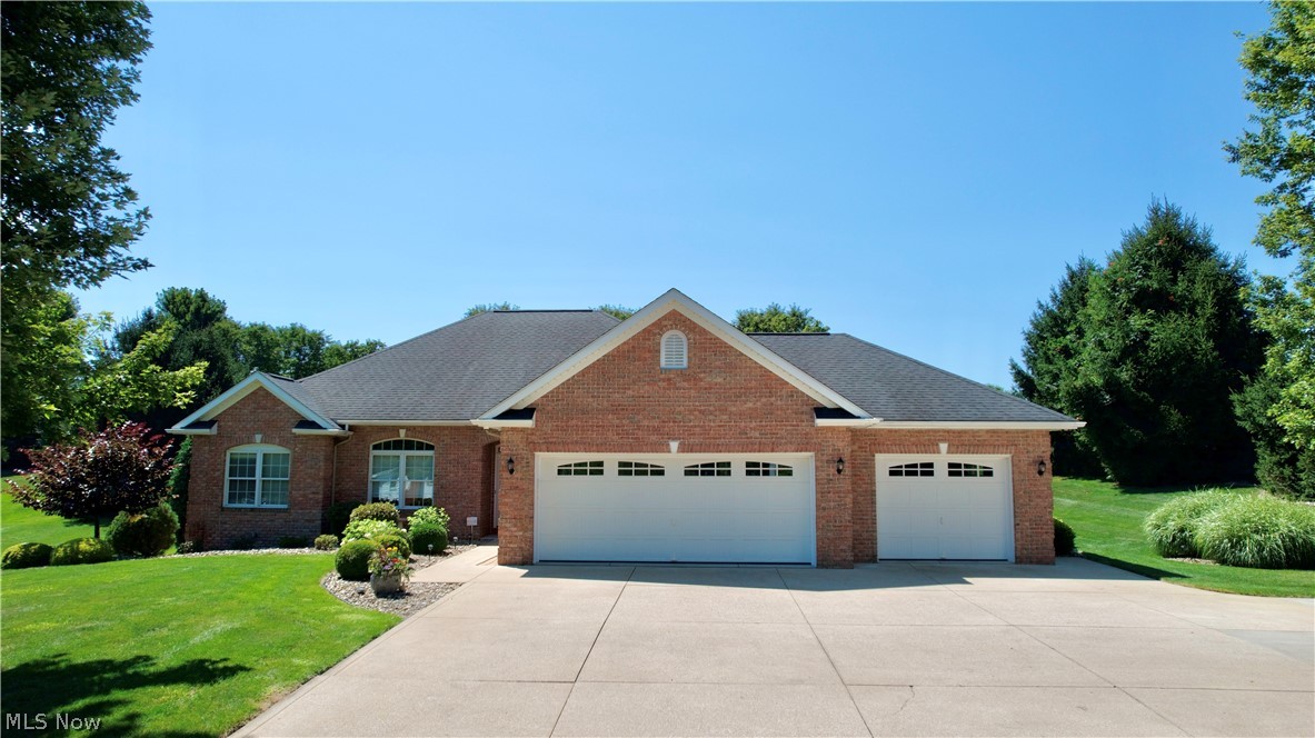 5044 Sunset Boulevard Road NW Strasburg OH 44680