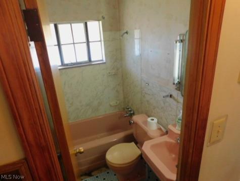 12705 Crossburn Avenue Cleveland OH 44135