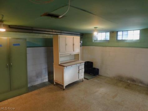 12705 Crossburn Avenue Cleveland OH 44135