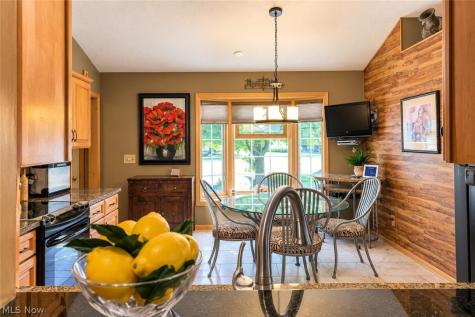 12546 Woodberry Lane Strongsville OH 44149