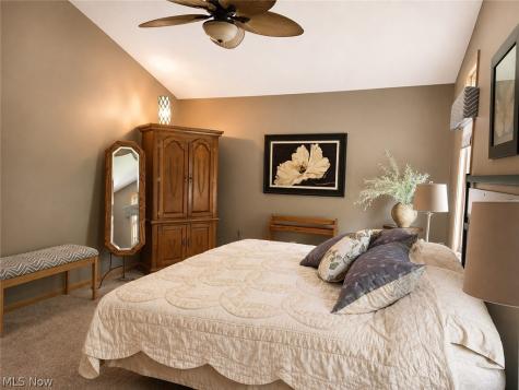 12546 Woodberry Lane Strongsville OH 44149