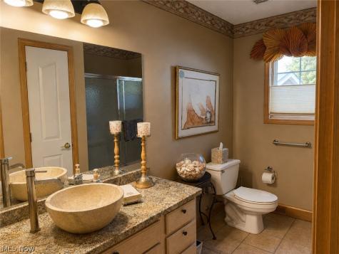 12546 Woodberry Lane Strongsville OH 44149