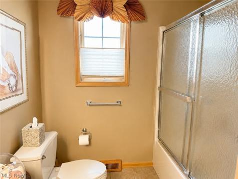 12546 Woodberry Lane Strongsville OH 44149