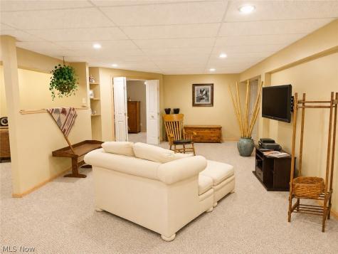 12546 Woodberry Lane Strongsville OH 44149