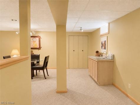12546 Woodberry Lane Strongsville OH 44149