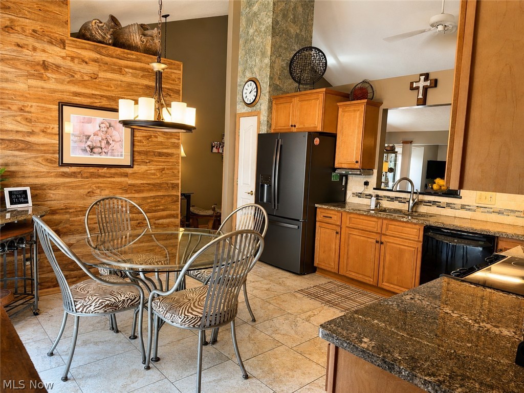 12546 Woodberry Lane Strongsville OH 44149