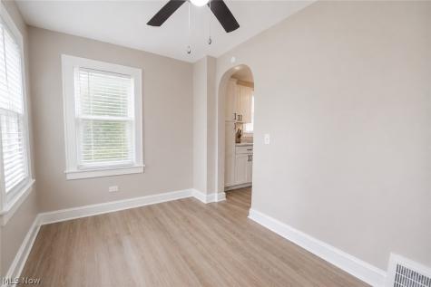 19151 Pasnow Avenue Euclid OH 44119