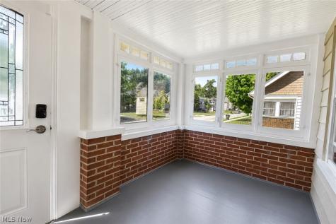 19151 Pasnow Avenue Euclid OH 44119