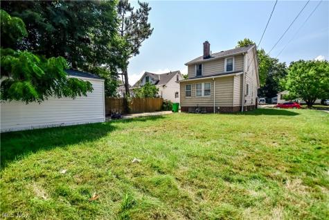 19151 Pasnow Avenue Euclid OH 44119