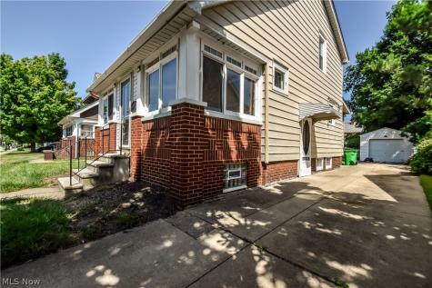 19151 Pasnow Avenue Euclid OH 44119