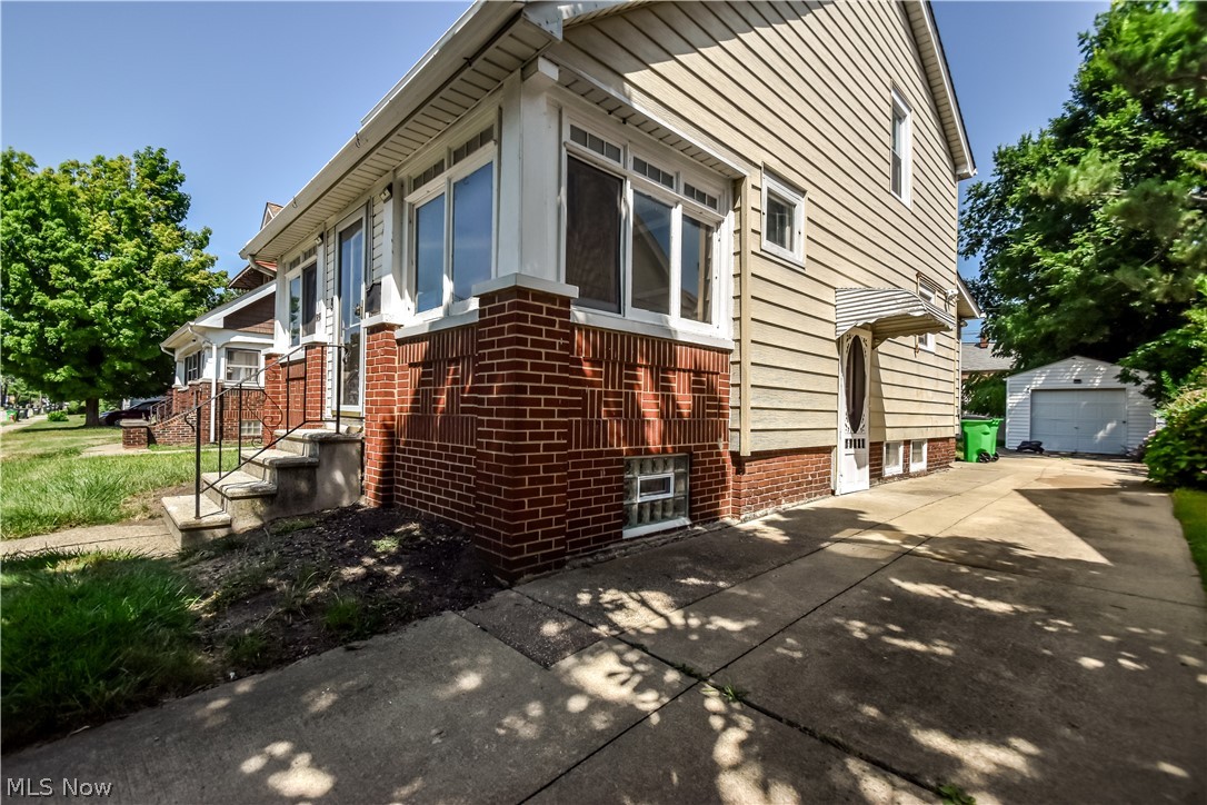 19151 Pasnow Avenue Euclid OH 44119