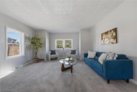 61 E Columbia Street Alliance OH 44601