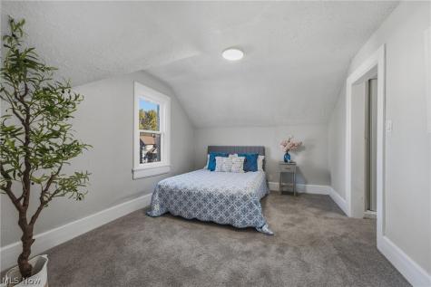 61 E Columbia Street Alliance OH 44601