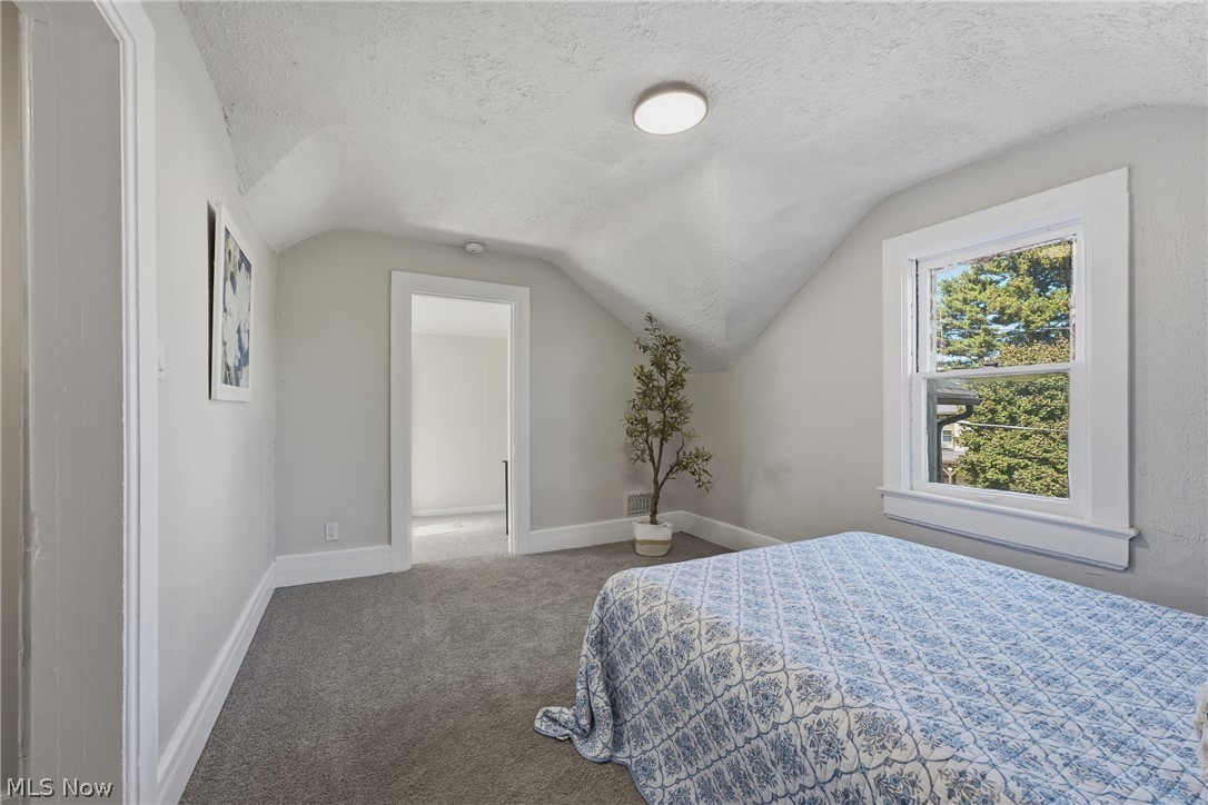 61 E Columbia Street Alliance OH 44601