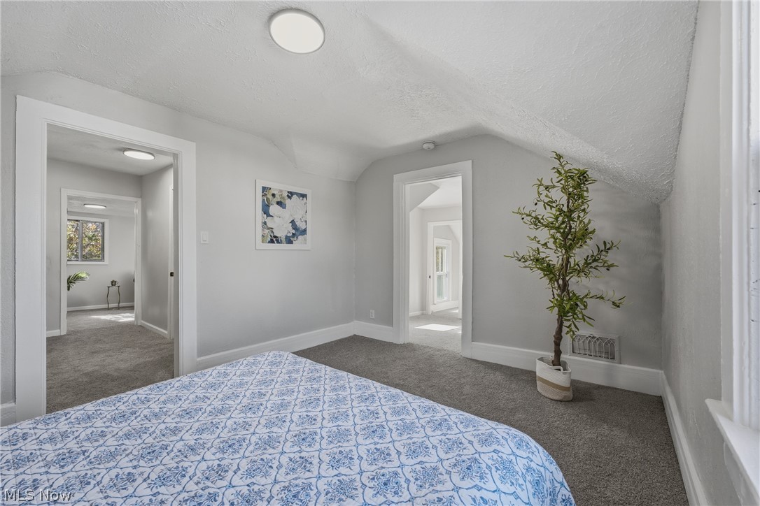 61 E Columbia Street Alliance OH 44601