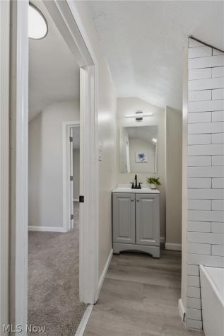 61 E Columbia Street Alliance OH 44601