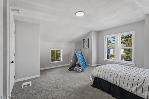 61 E Columbia Street Alliance OH 44601