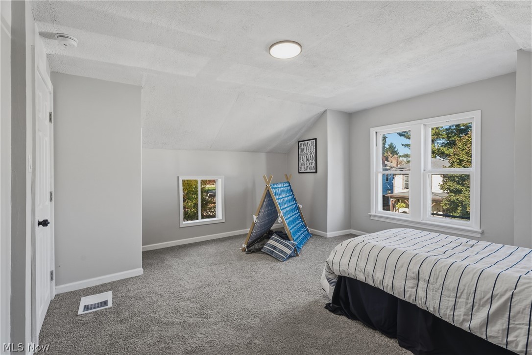 61 E Columbia Street Alliance OH 44601