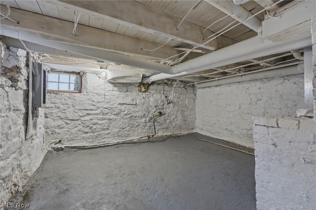 61 E Columbia Street Alliance OH 44601