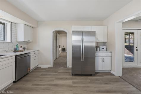 61 E Columbia Street Alliance OH 44601