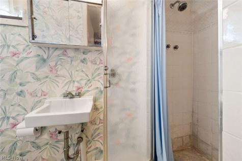 5701 Wichita Avenue Cleveland OH 44144