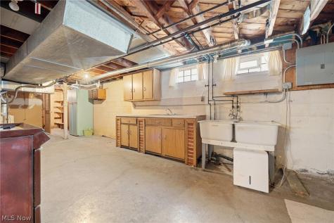 5701 Wichita Avenue Cleveland OH 44144