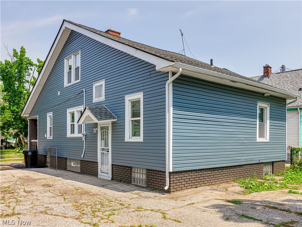 10922 Sandusky Avenue Cleveland OH 44105