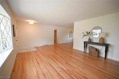 2745 Brian Drive Parma OH 44134
