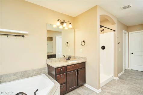 653 Archwood Road Wadsworth OH 44281