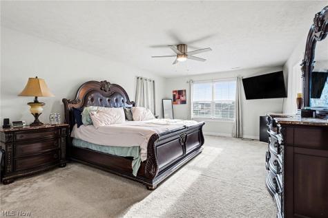 3268 Stoneleigh Road NE Canton OH 44721