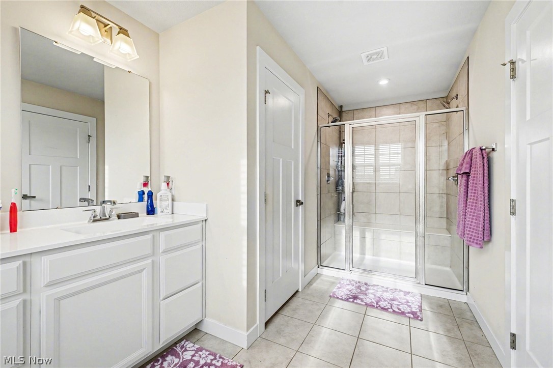 3268 Stoneleigh Road NE Canton OH 44721
