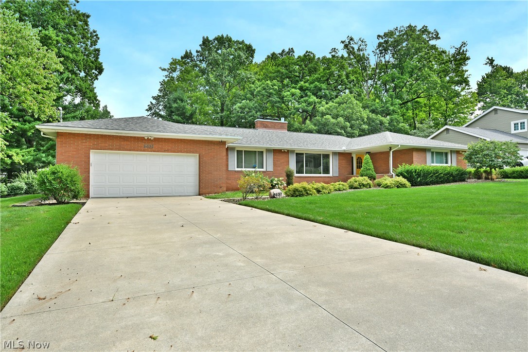 8637 Squirrel Hill Drive NE Warren OH 44484