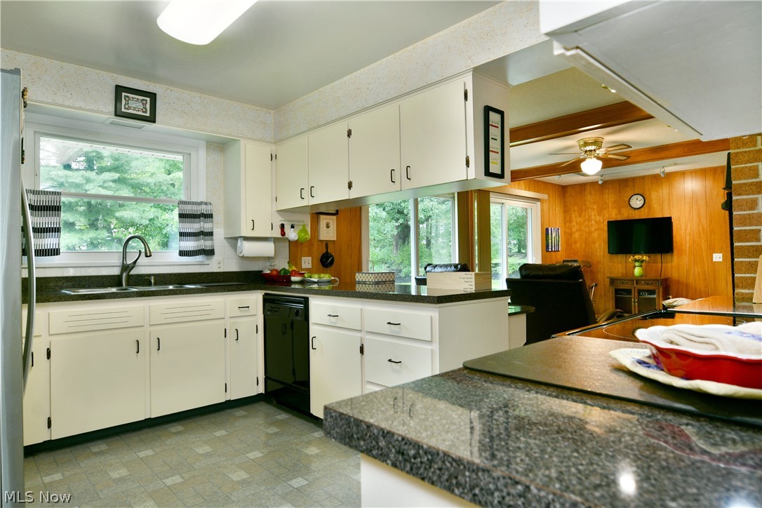 8637 Squirrel Hill Drive NE Warren OH 44484