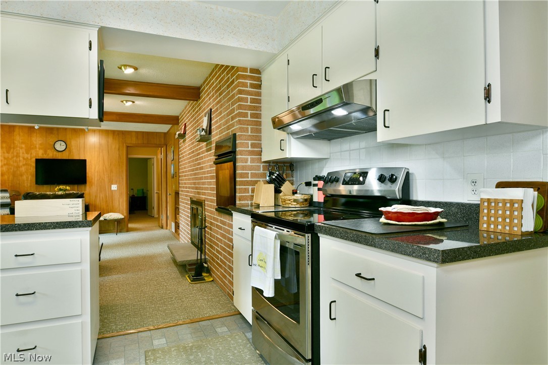 8637 Squirrel Hill Drive NE Warren OH 44484