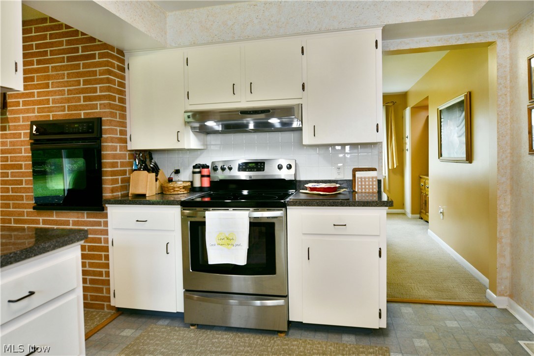 8637 Squirrel Hill Drive NE Warren OH 44484