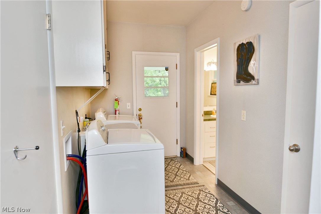 8637 Squirrel Hill Drive NE Warren OH 44484