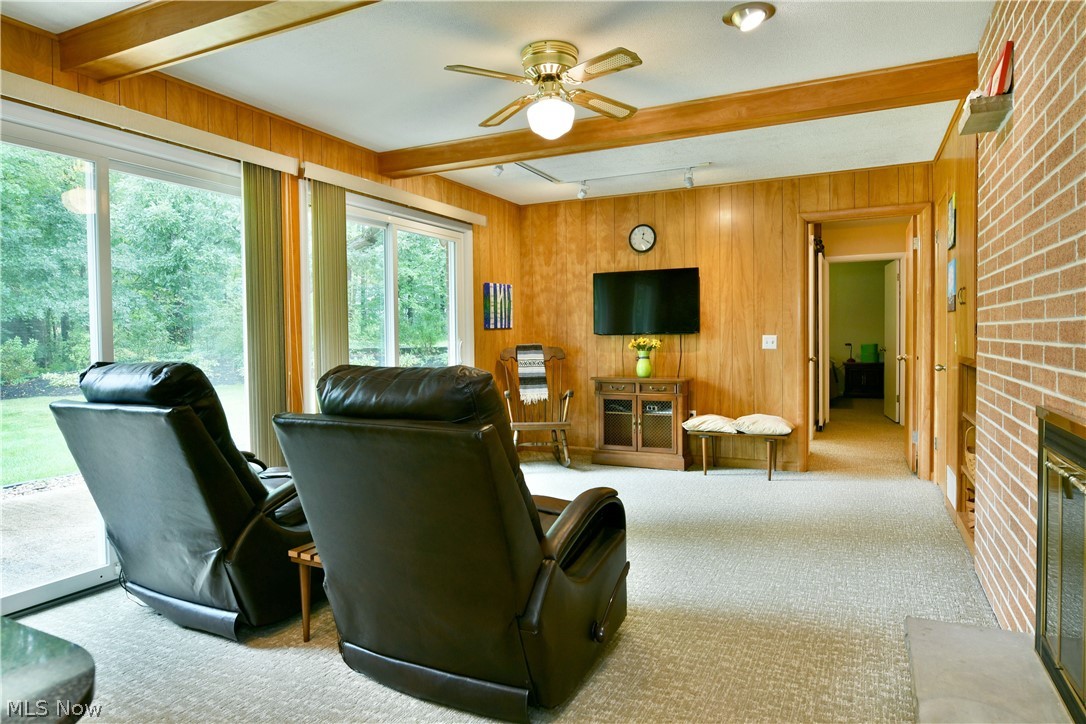 8637 Squirrel Hill Drive NE Warren OH 44484