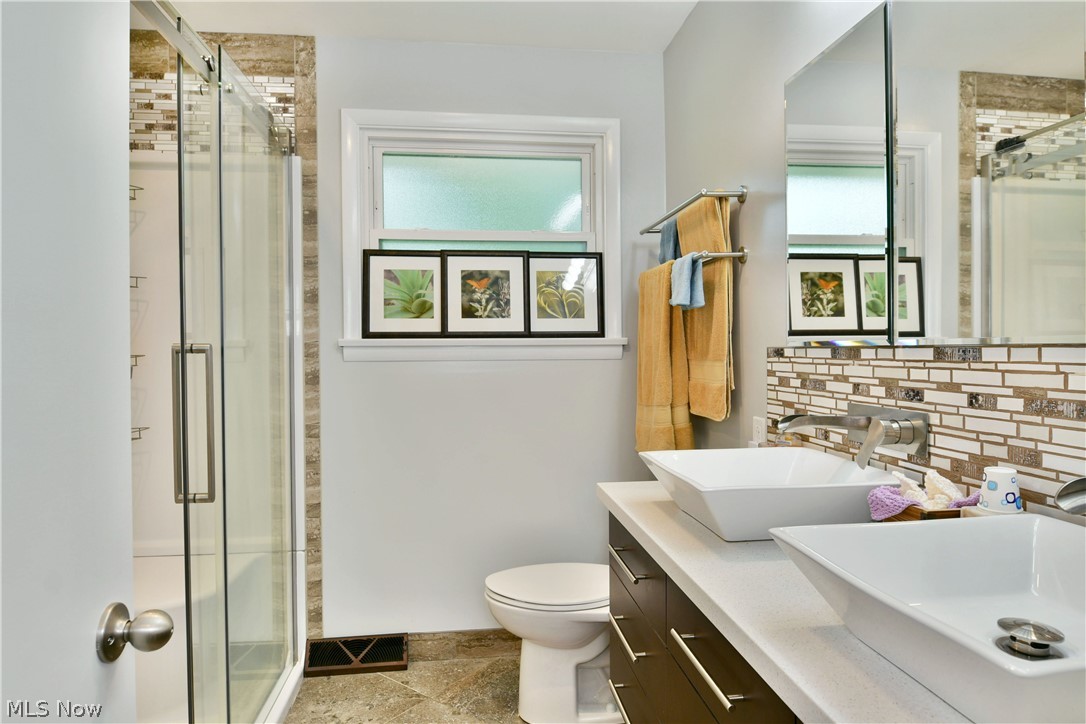 8637 Squirrel Hill Drive NE Warren OH 44484