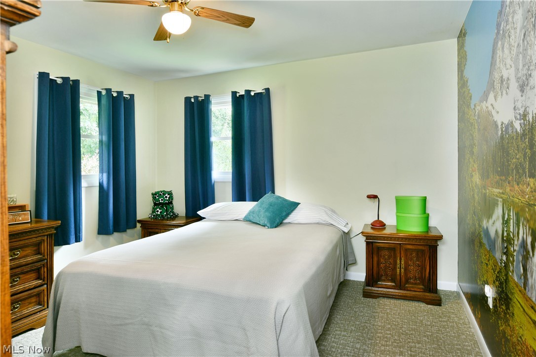 8637 Squirrel Hill Drive NE Warren OH 44484