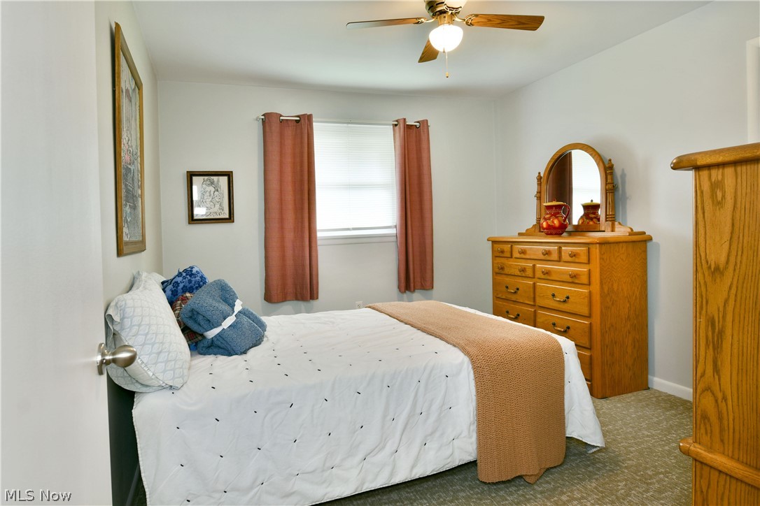 8637 Squirrel Hill Drive NE Warren OH 44484